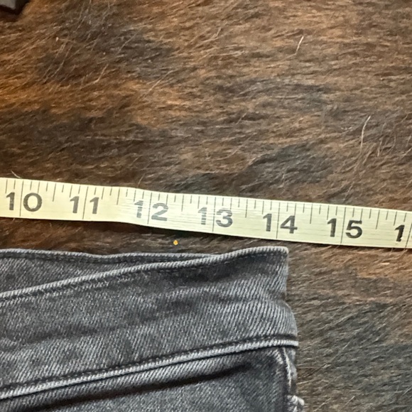 Agolde Riley Crop Jeans - Picture 5 of 7